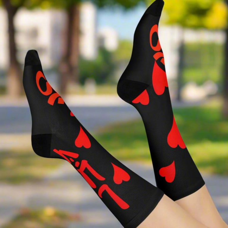 HEARTS AND OHM - Cushioned Crew Socks
